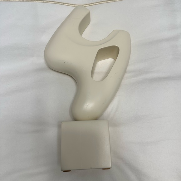 Claude Home White Modern Sculpture By Chandler Mclellan